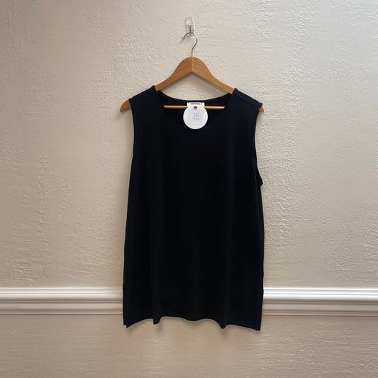 PLUS BLACK SLEEVELESS TOP